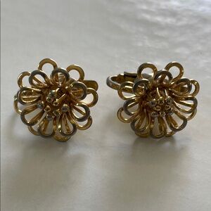 Trifari Vintage Gold Floral Clip Earrings